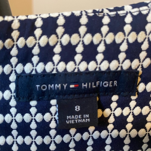 TOMMY HILFIGER- SIZE 8 - Picture 3 of 8